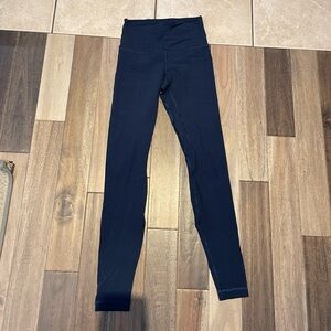 LULULEMON like new leggingss